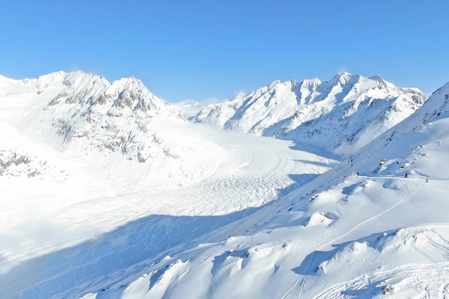 Onderzoek: recordhoeveelheden sneeuw op de Zwitserse gletsjers