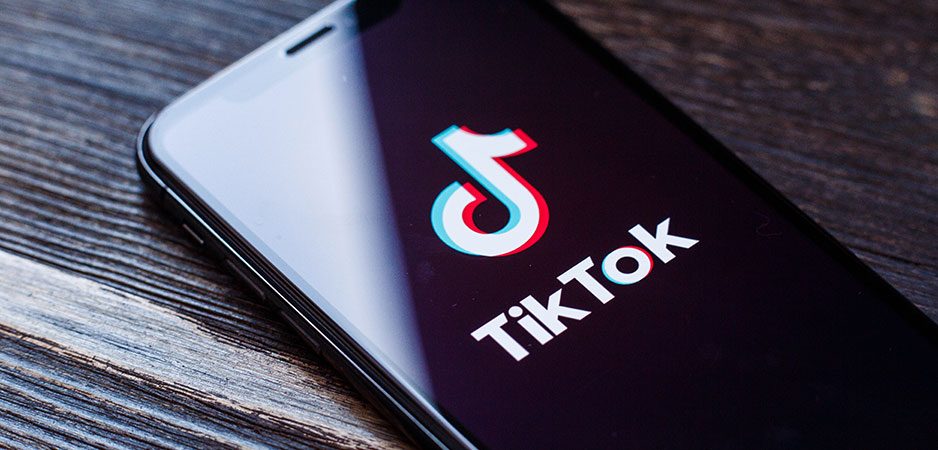 Breekt TikTok De Hersenen Van Jonge Kiezers? INDIGNATIE AI & Politiek