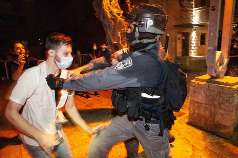 Israël Protesten in Haifa breken de muur van angst - SDB