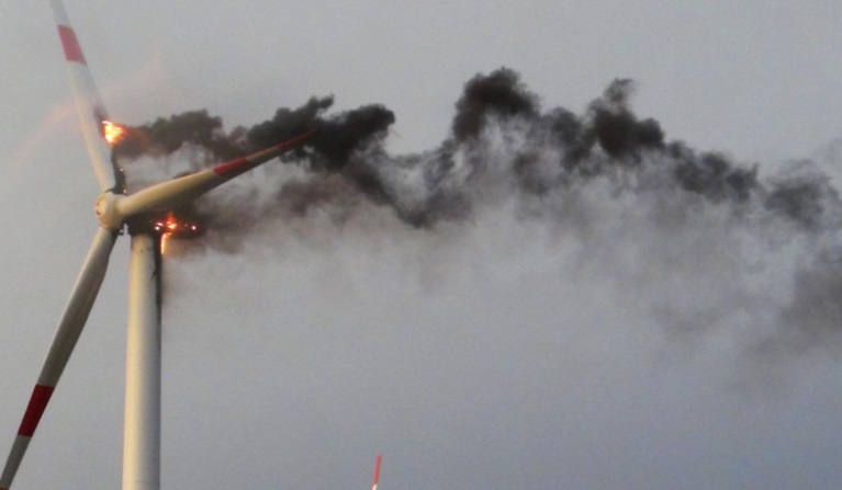 Windhandel: Siemens zinkt - De grootste windturbineproducent van Duitsland ontslaat van de ene op de andere dag 4.100 werknemers - Dissident.one