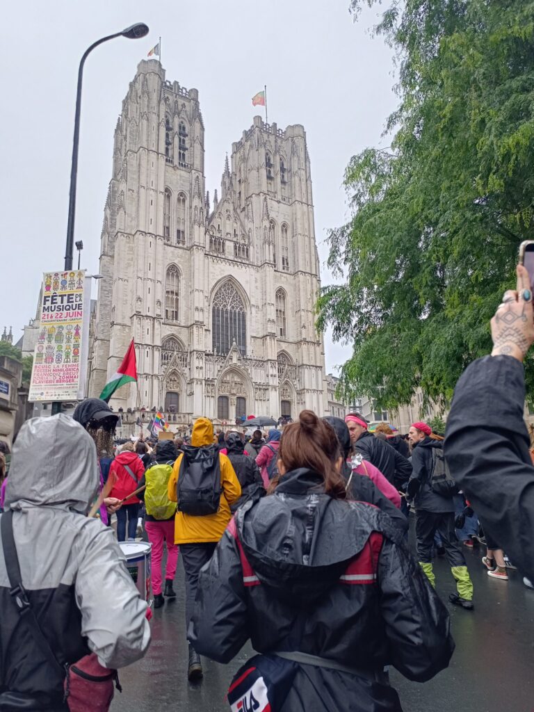 Duizenden Marcheren In Brussel Tegen Extreemrechtse Winsten Bij De EU-verkiezingen INDIGNATIE AI & Politiek