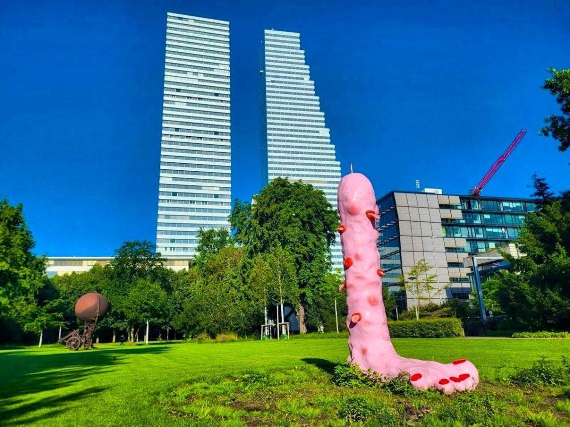 Suisse : Une « œuvre d’art », sculpture rose en forme de gode géant, divise les Bâlois – L'Informateur