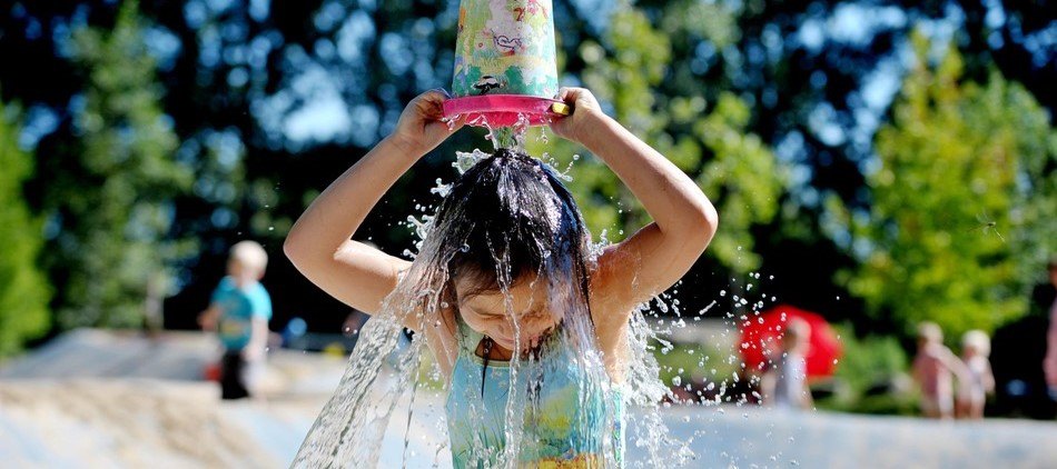 Zweetbestrijding in de Zomer: Koud of Juist Warm Douchen? - Yoors