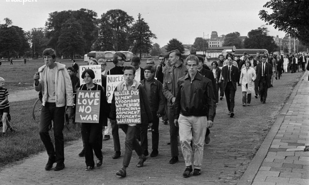 De pacifisten uit de jaren 80 zijn de oorlogshitsers van nu - INDEPEN