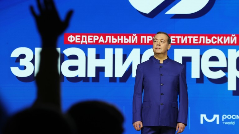 Ofwel de NAVO ofwel Oekraïne moet weg – Medvedev - Dissident.one