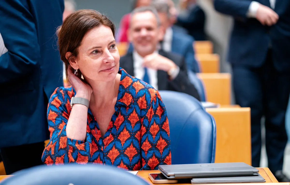 Minister van Binnenlandse Zaken geeft opheldering over anti-spionagemaatregel Dick Schoof: "afluisteren aan de orde van de dag!"