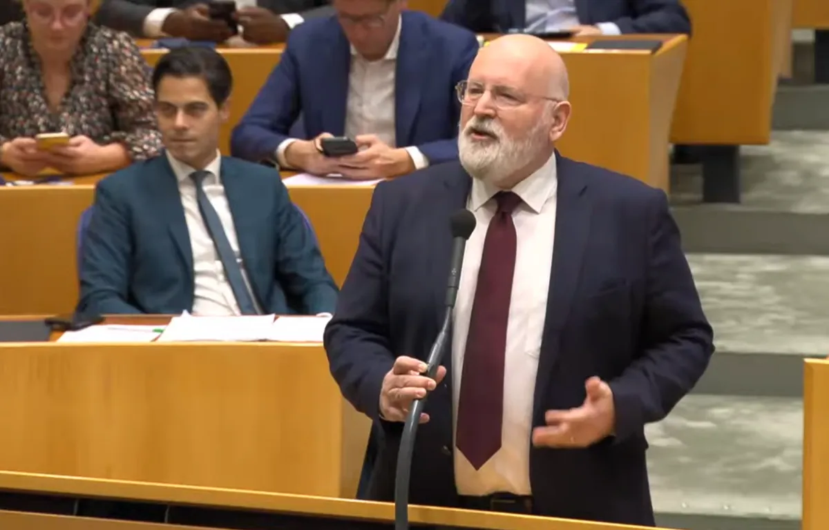 Timmermans begint de Algemene Politieke Beschouwingen met zuurlinkse tranen en een zwakke aanval op NSC