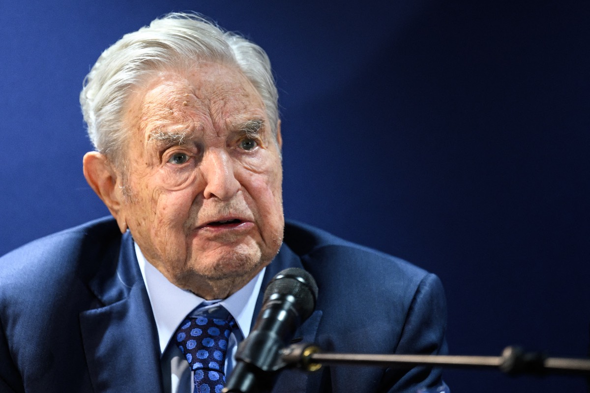 Soros koopt meer dan 200 radiostations weken voor Amerikaanse verkiezingen - NieuwRechts.nl