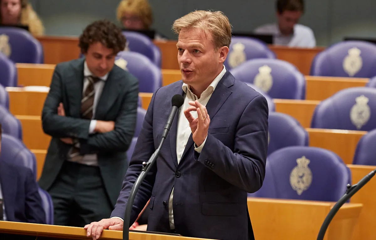 Kijk! Johan Derksen is klaar met labiele Pieter Omtzigt: "Niet geschikt!"