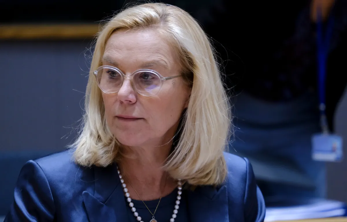 Van Haagse afgang naar Gaza's diplomatieke front: reddende engel Sigrid Kaag zoekt naar "geitenpaadjes"