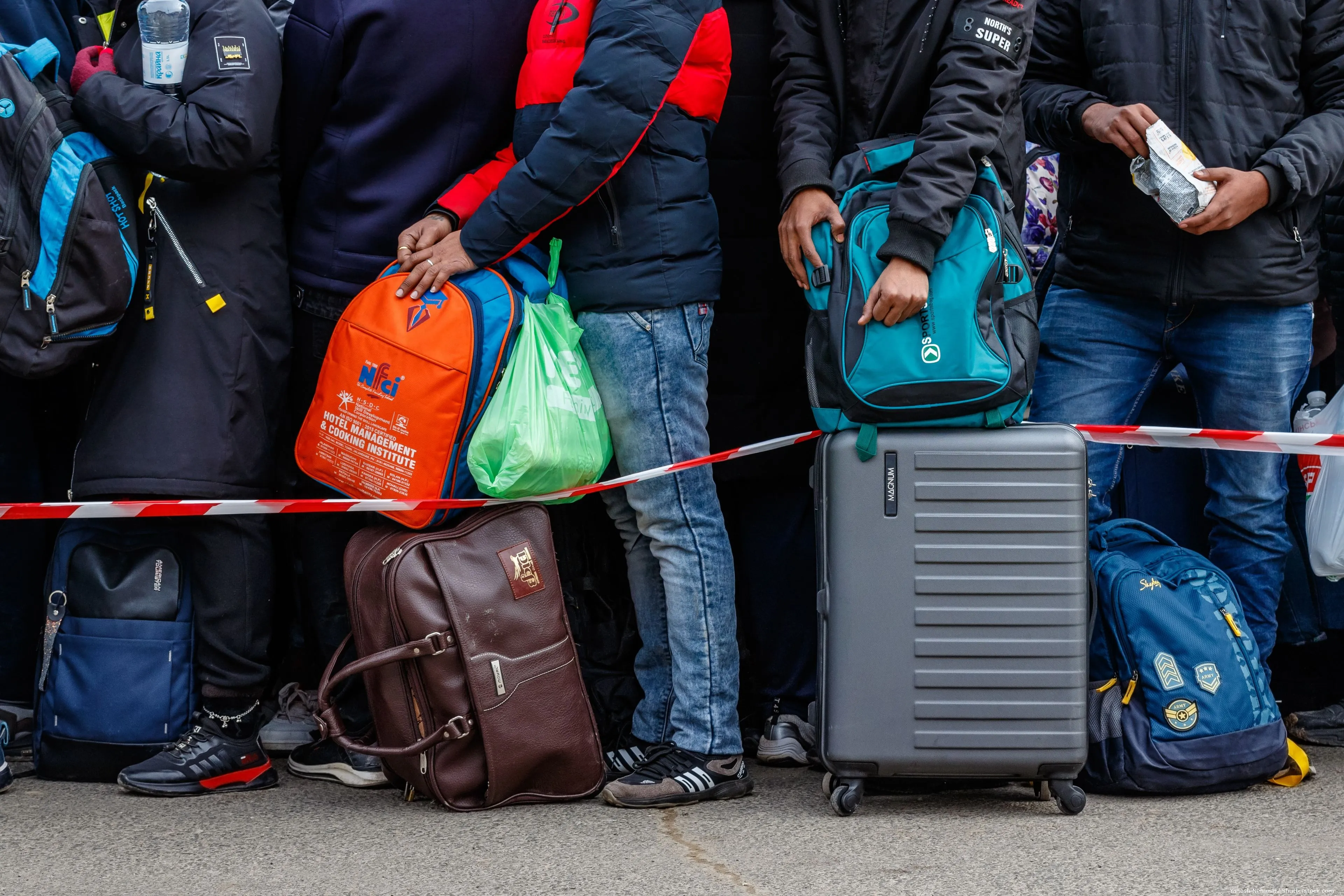 NOS zakt compleet door het ijs met artikel over 'relatief weinig' asielzoekers: "Je zult het op de koffie krijgen!"