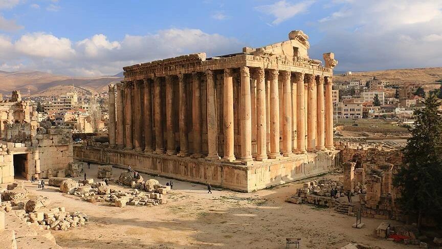 80.000 mensen evacueren de oude Libanese stad Baalbek terwijl Israël enorme luchtaanvallen uitvoert om wereld historisch erfgoed te vernietigen - Dissident.one