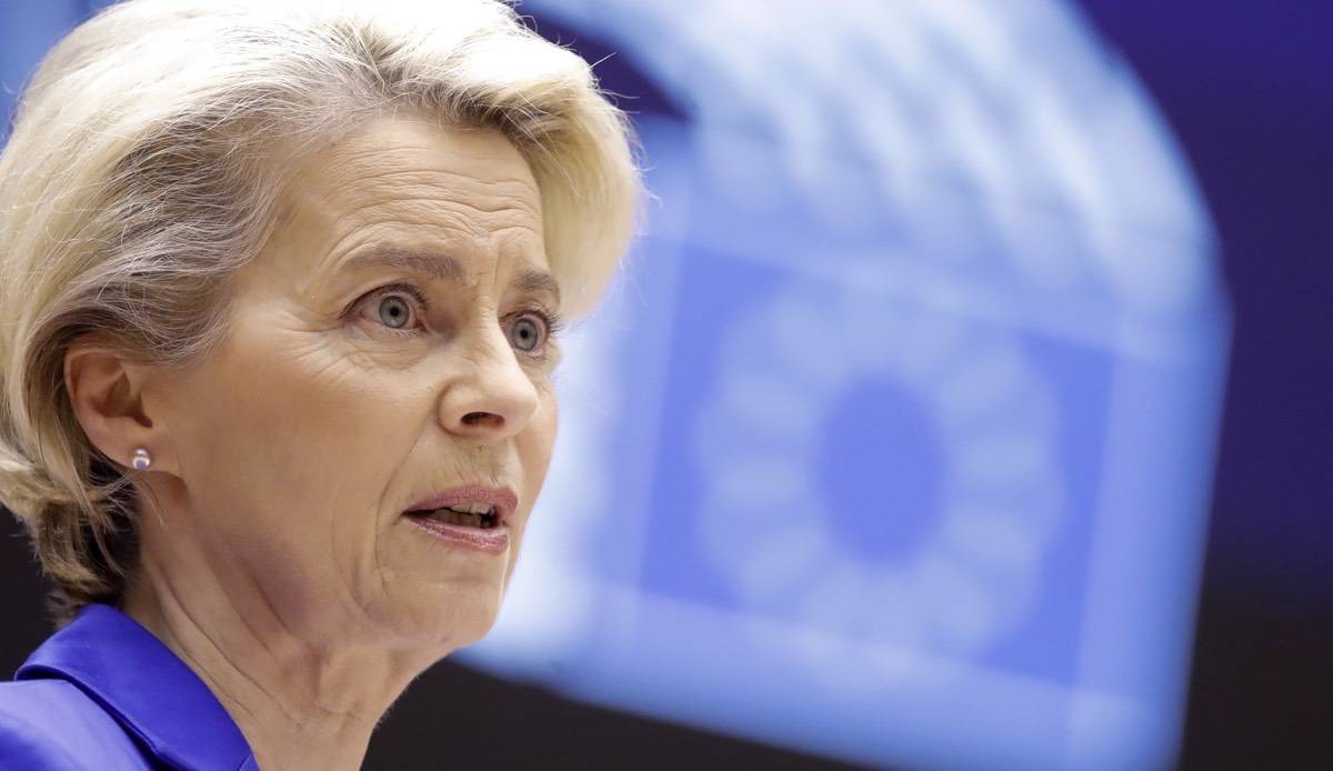 Felle aanval op Von der Leyen in Europees Parlement: “U moet zich schamen!” - NieuwRechts.nl