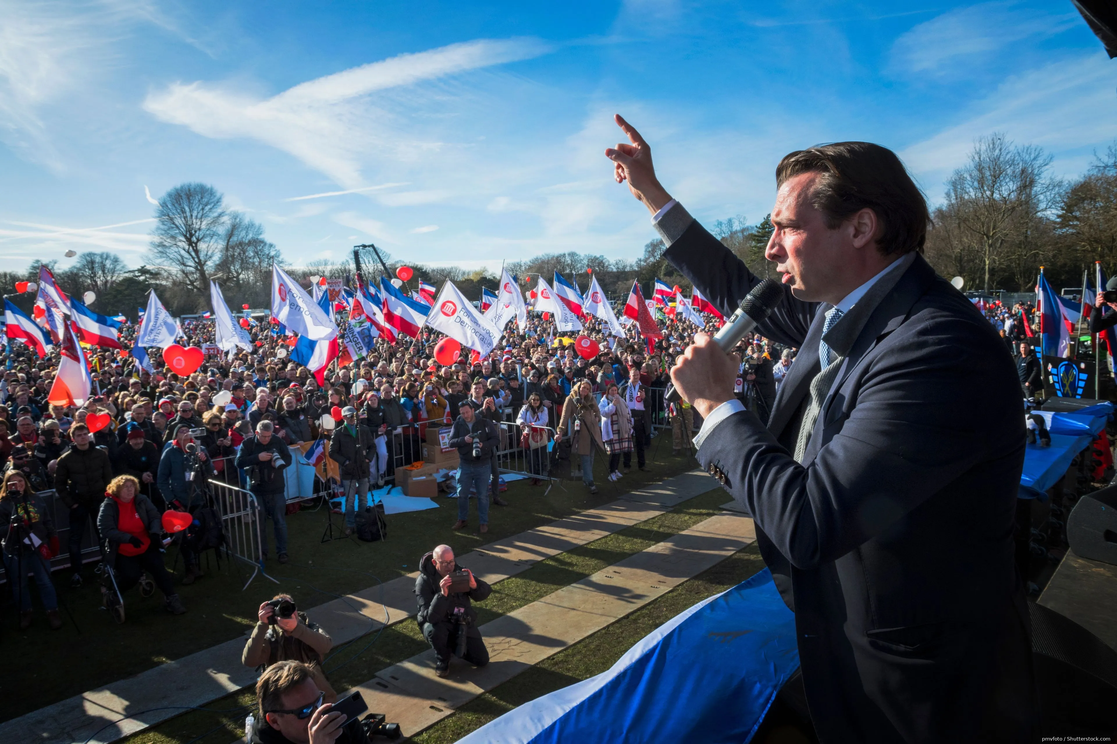 [Video] IJzersterke Thierry Baudet reageert op de rellen in Amsterdam: 'Zij zijn een logisch gevolg van massa-immigratie'