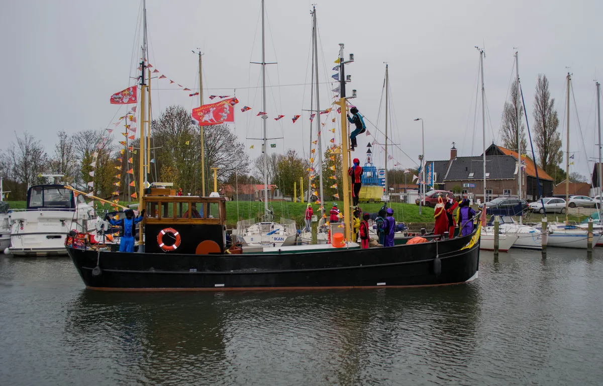 Kick Out Zwarte Piet bij intocht in Middelharnis