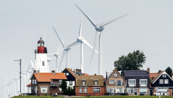 Nóg meer windmolens en zonnepanelen helpen niet tegen klimaatverandering. Laten we daar dus mee stoppen  - Wynia's Week